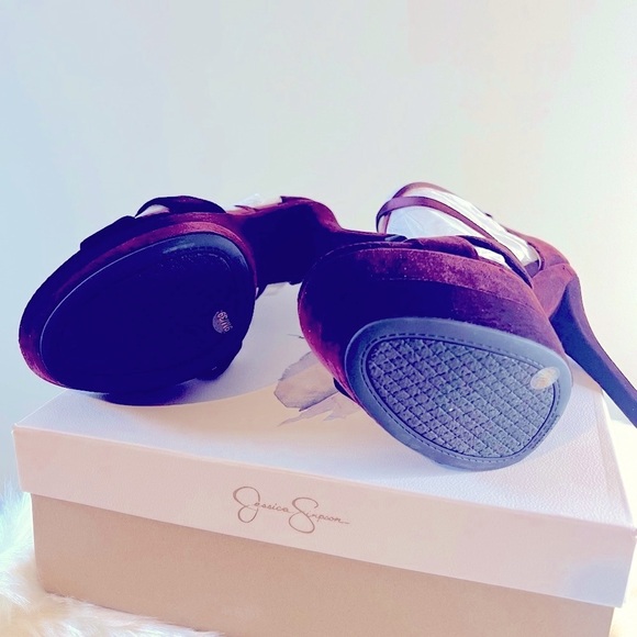 Jessica Simpson - Picture 4 of 7